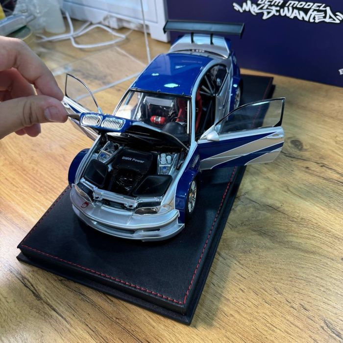 Bmw m3 e46 Gtr 1:18 колекционная моделька