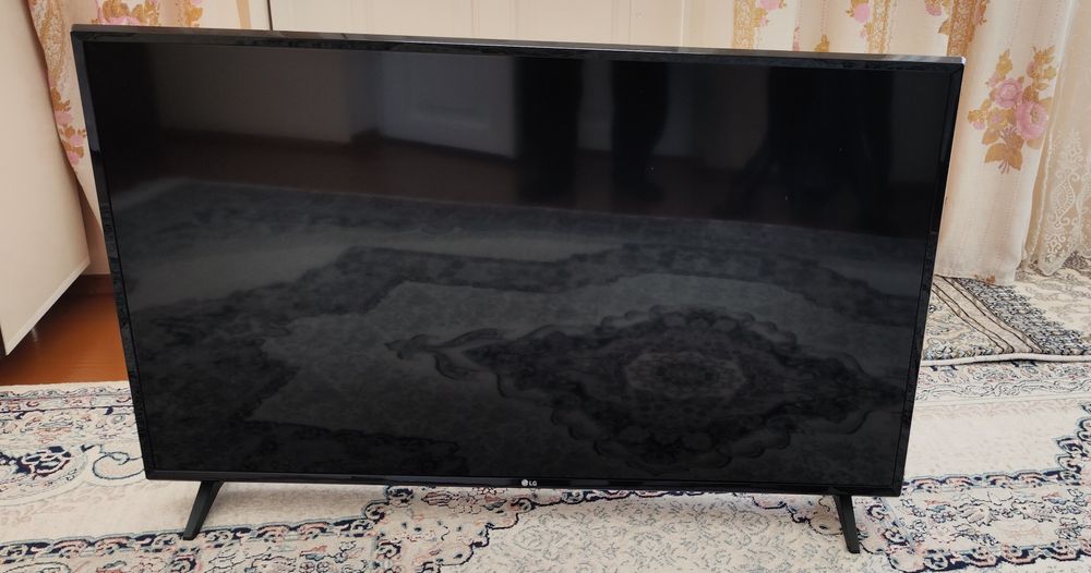 Телевизор LG 43"  SMART