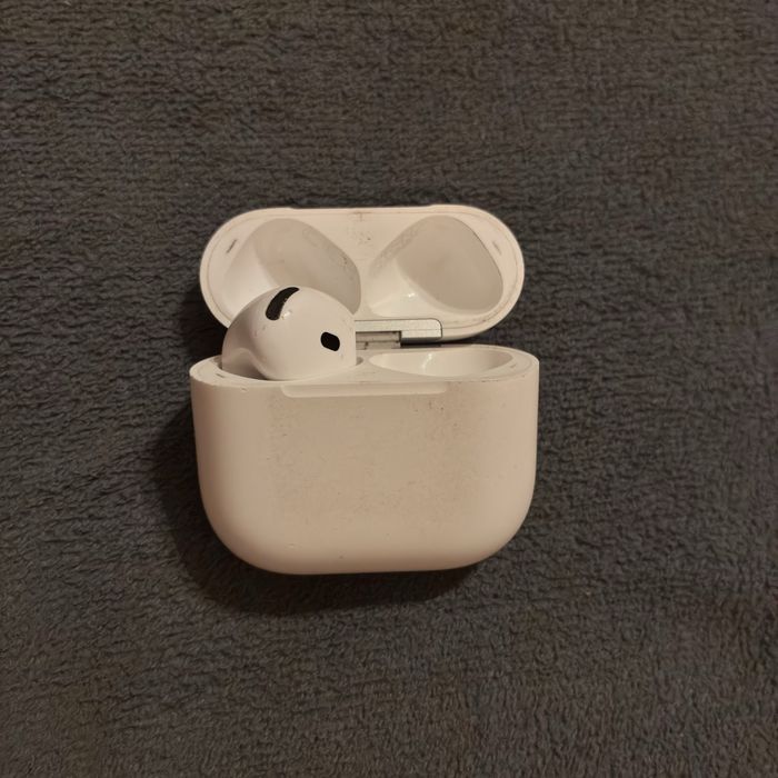 Airpods 4 оригинал, один наушник