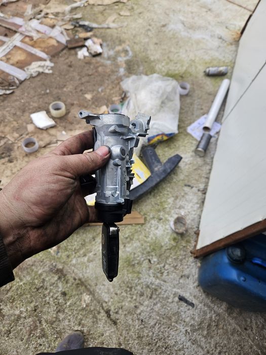 Contact golf 5 touran skoda