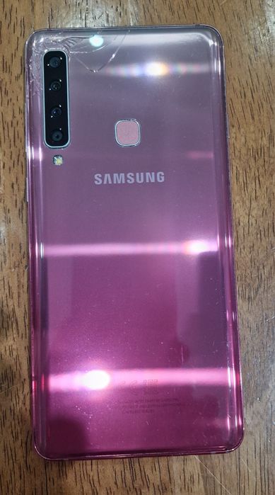 Продам телефон Samsung A9 (2018)