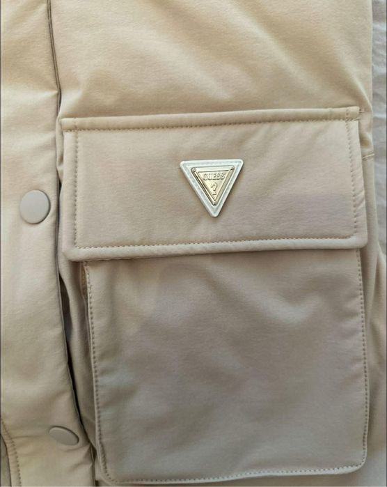 Бежов комплект Guess