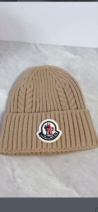 Fes  Moncler, model 2026, 7 modele