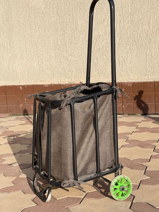 Тележка ручная , для похода на рынок.