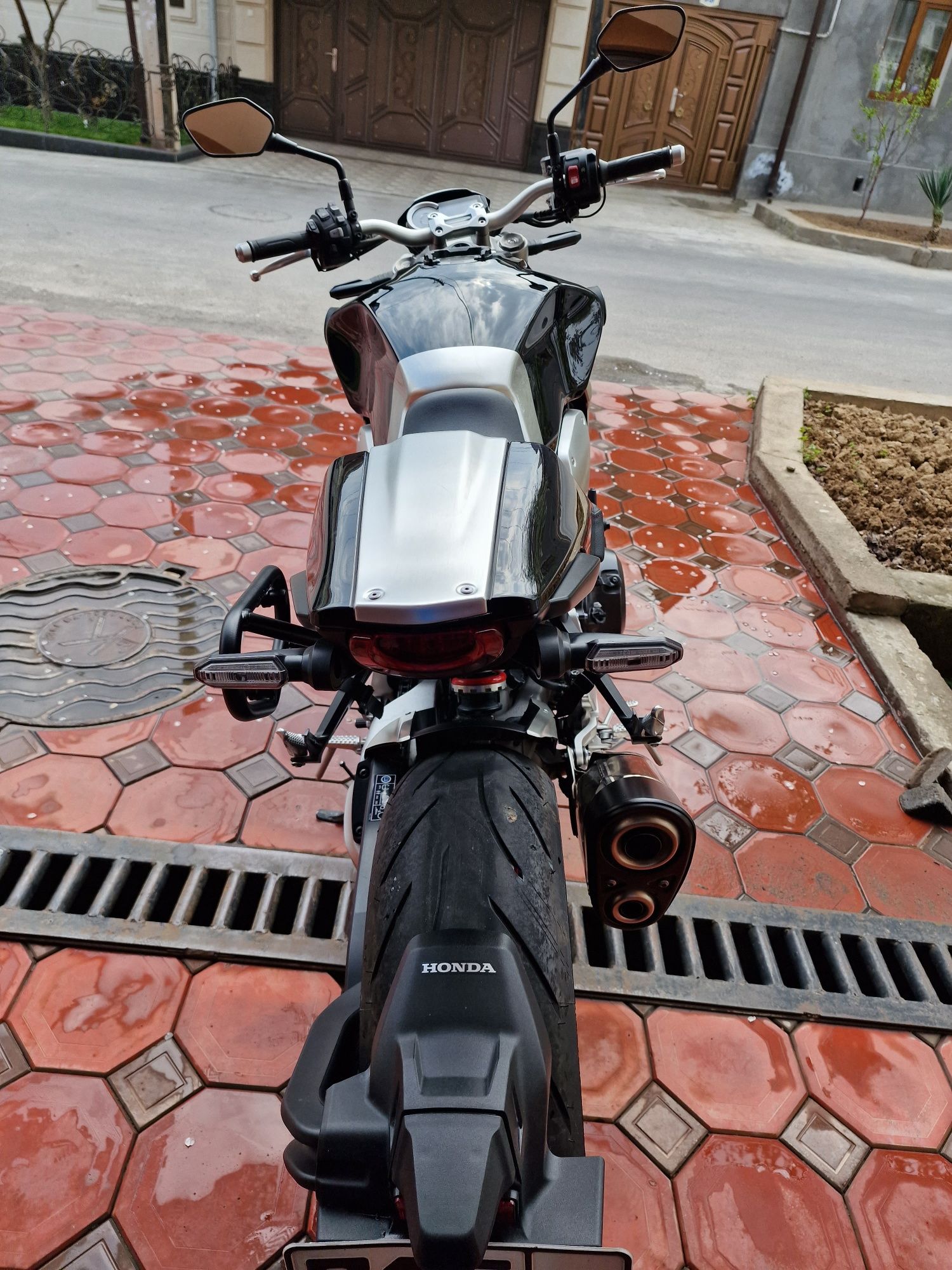 Honda CB 1000 Neo Sport