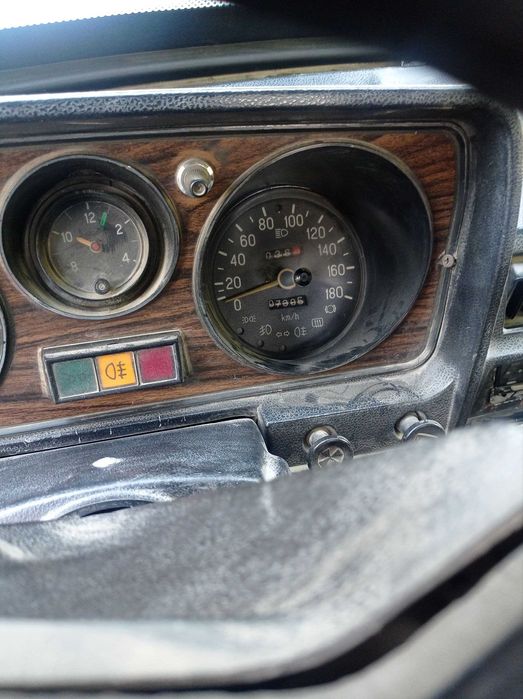 Автомобиль Газ 24 ПИКАП