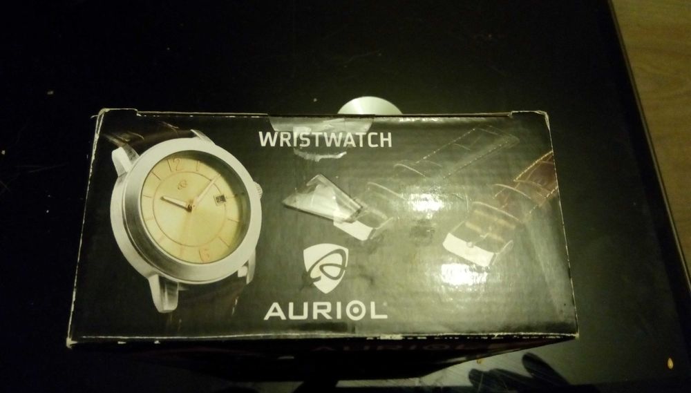 Елегантен часовник Аuriol