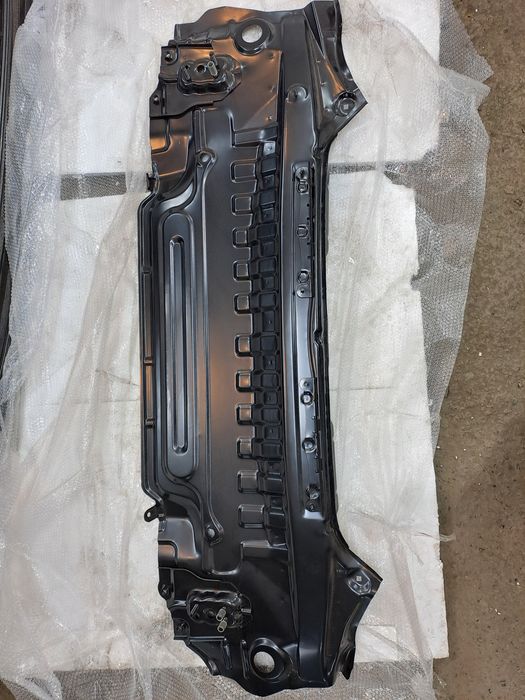 Фартук для Camry 50 55