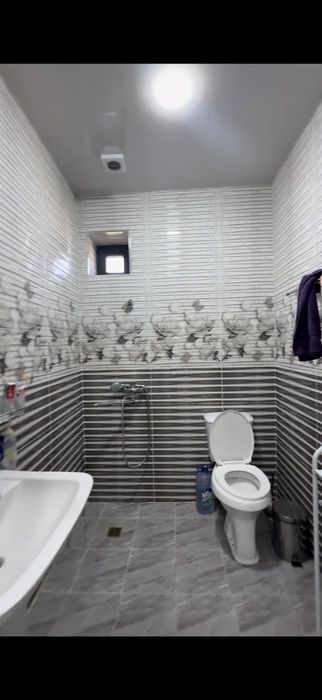 Uy sotiladi yangitoshkent iyk ota