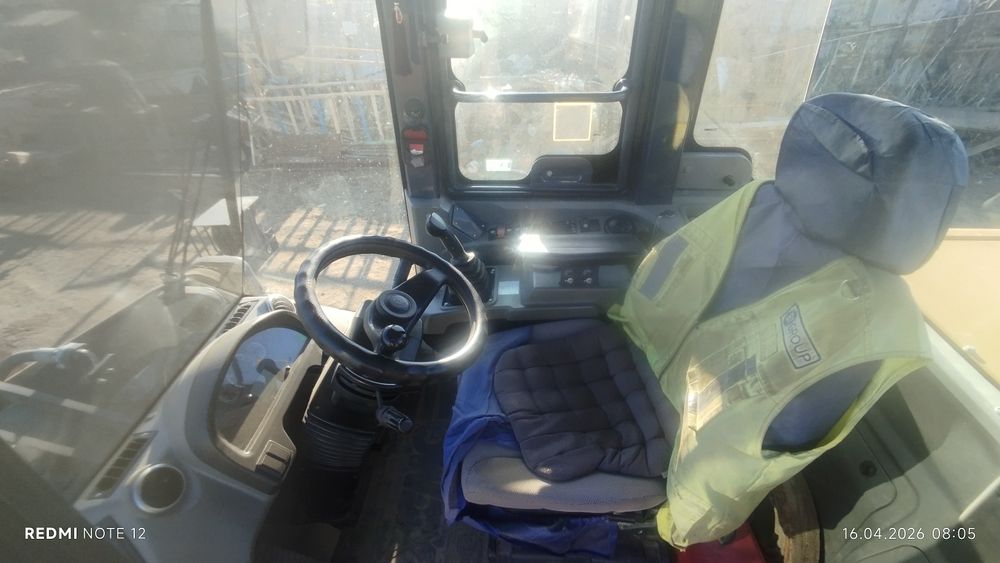 Продается фронталный погрузчик