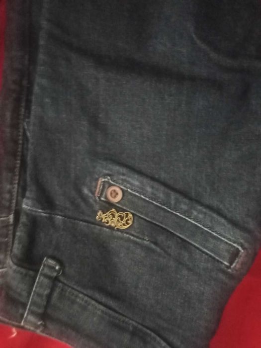 Маркови дънки  .