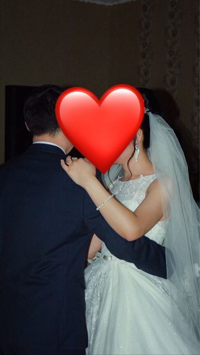 Свадебное платье со шлейфом