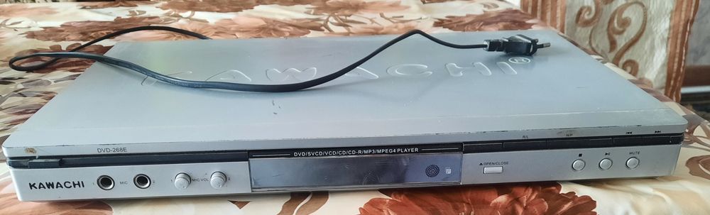 Плеер (dvd, svcd, vcd, cd, cd-r, mp-3, mpeg4)