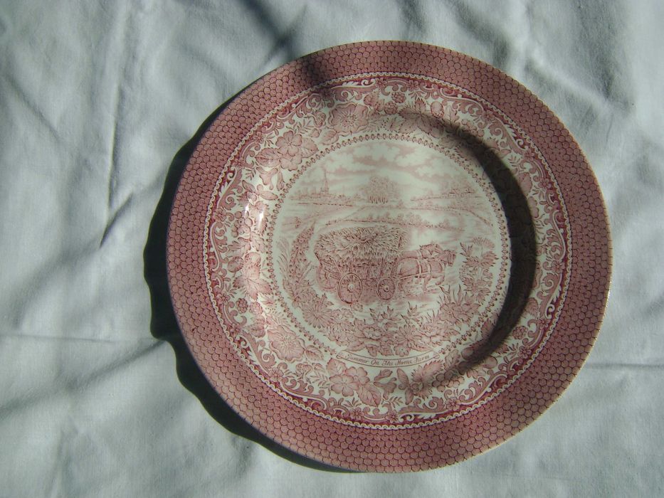 Порцеланови и керамични чинии