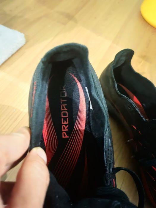 Cramponi firma Adidas!