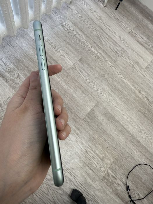 iPhone 11- 64 ГБ