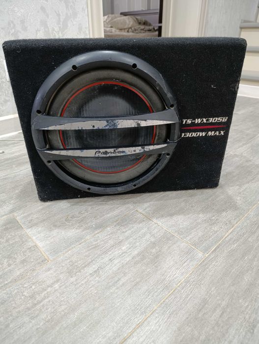 Сабвуфер с усилителем