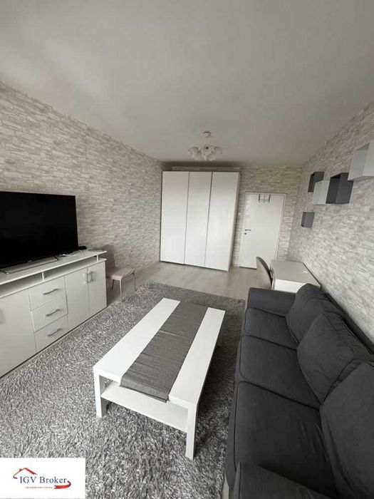 Дава се под наем Двустаен апартамент в София, Център - 65 кв.м за 663 € - Снимка #2