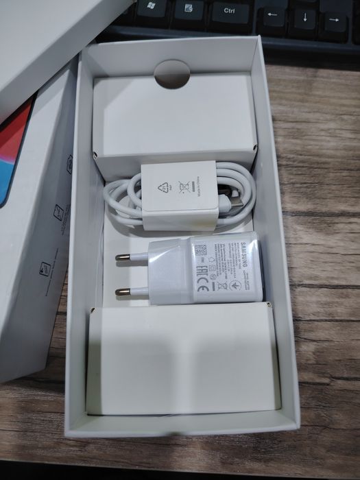 Xiomi Redmi 12  telfon qilsela buladi