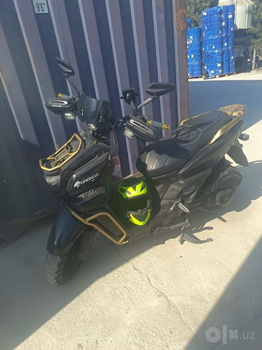 Tank skuter drongo