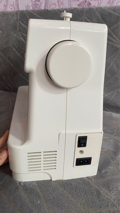Швейная машинка JANOME EL 230