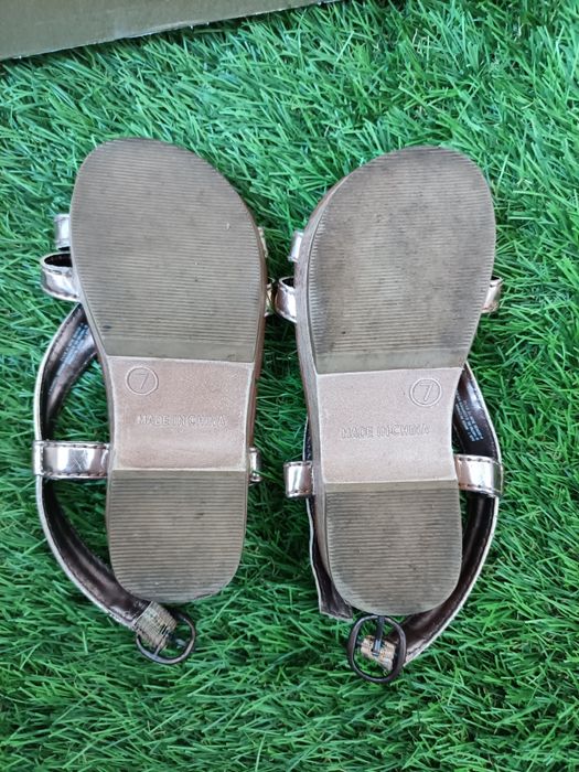 Сандали за момиче Gap размер 7 (сащ)