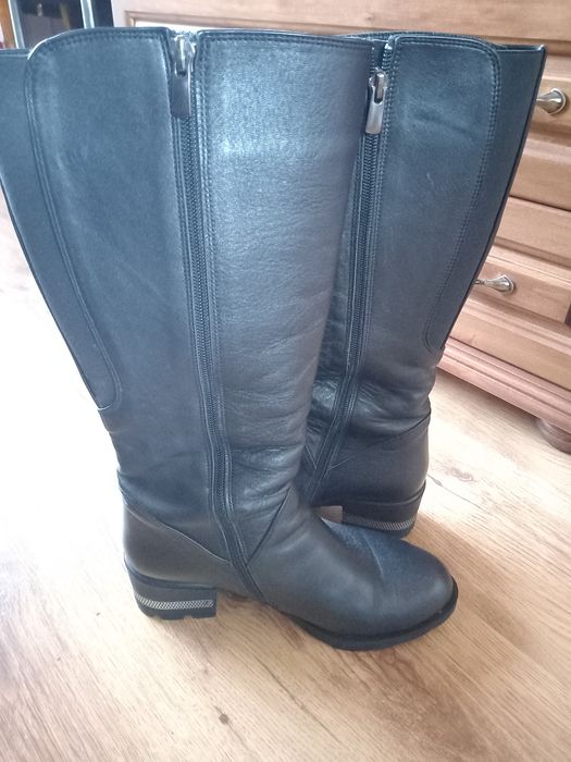 Дамски ботуши черни