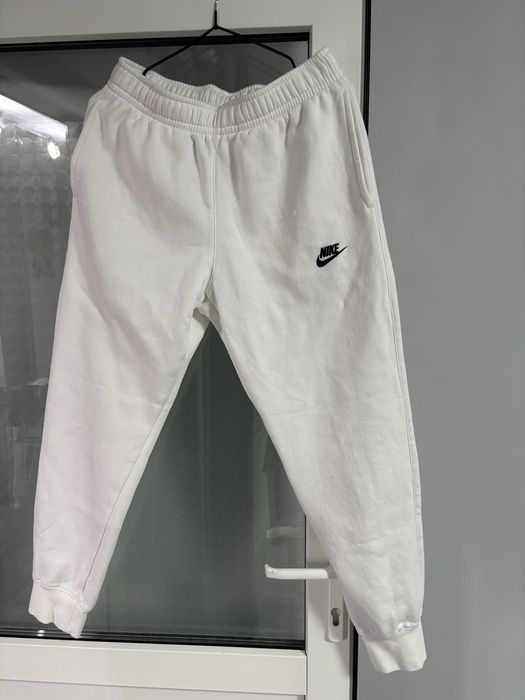 pantaloni nike albi