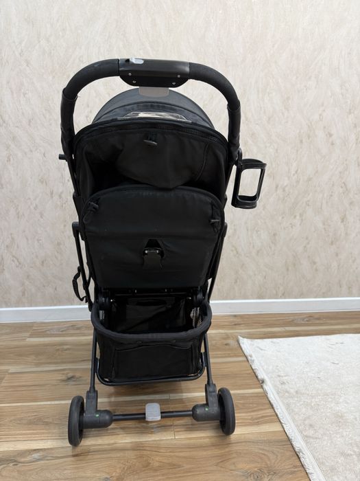 продам коляску  MSTAR черного цвета