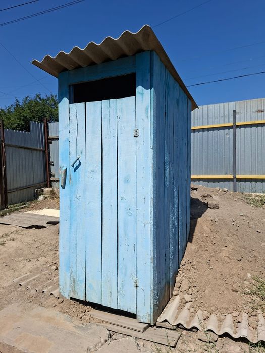 Продам б/у туалет