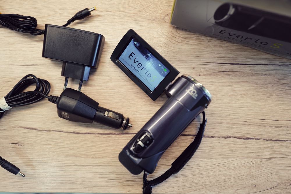 Camera video JVC GZ-MS150HE handycam ca si Noua CMOS cu SD card Cutie