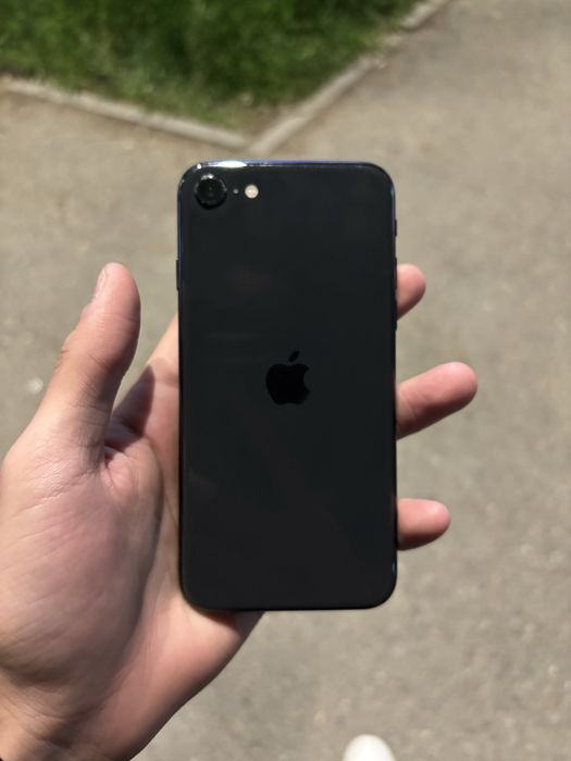 Айфон се-se 64гб