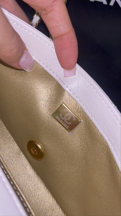 Chanel Pearl Crush single flap white bag pe stoc