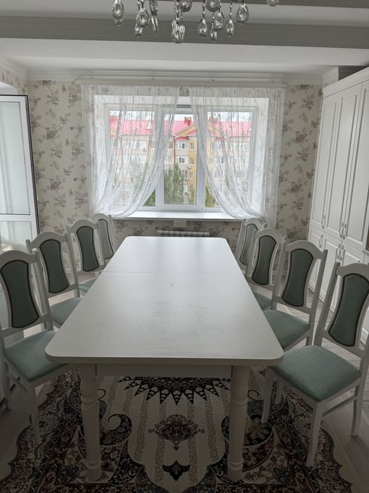 Продам стол, стулья