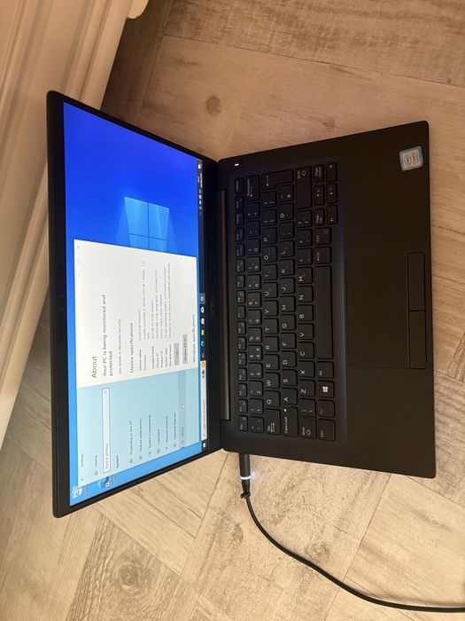 Laptop Dell 7390 ca NOU