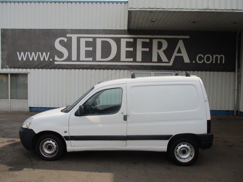 На части Пежо Партнер 1.6hdi 2006г