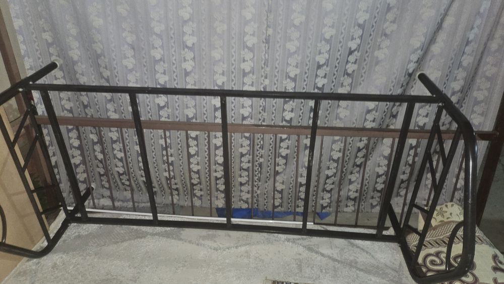 Продам металлическую кровать