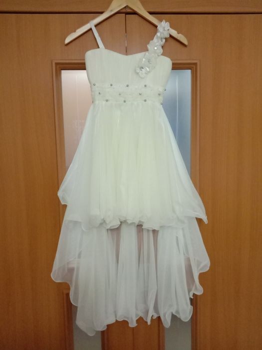 Продам нарядное платье