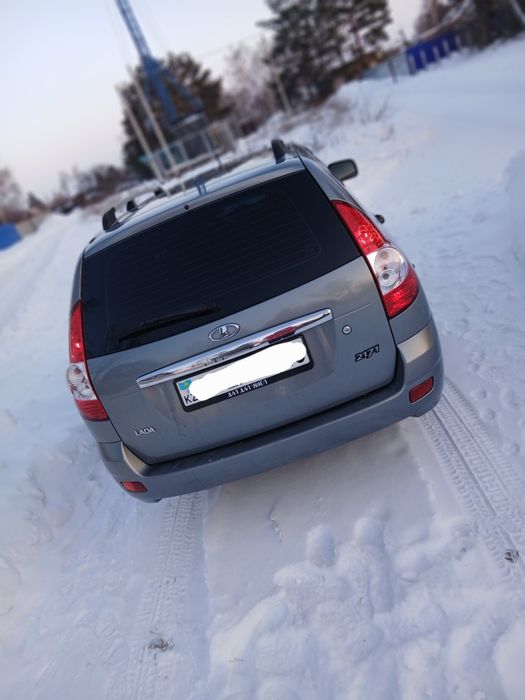 Продам приору универсал 2012 года