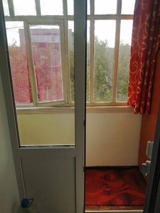 Продам 4 комнатный квартиру
