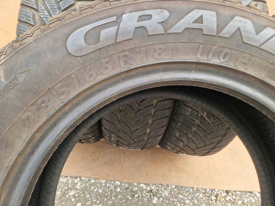 4 броя Dunlop R18 235/65
Зимни гуми 
DOT3422