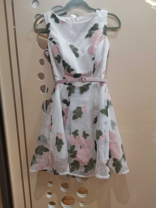 Официална бяла рокля S