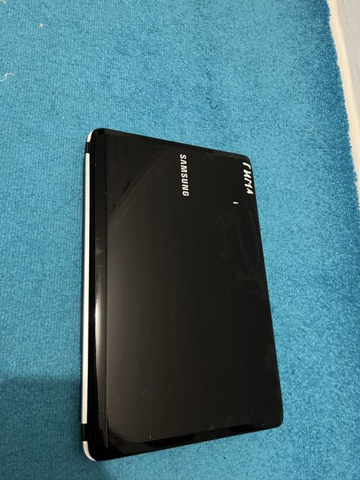 Продам ноут состаяние средняя.