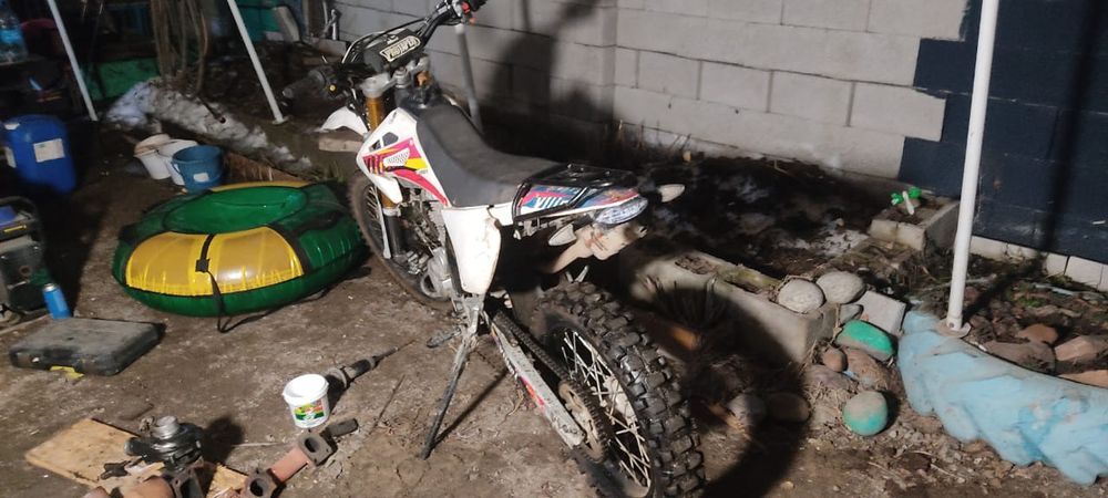 Продам эндуро 250кб