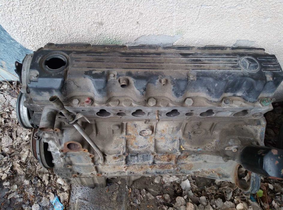 Двигател от Мерцедес 124 260Е