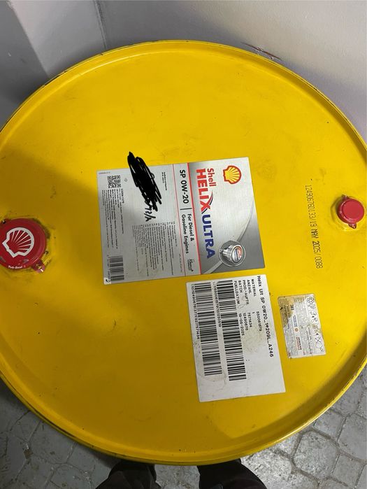 Продаю моторные масла Shell