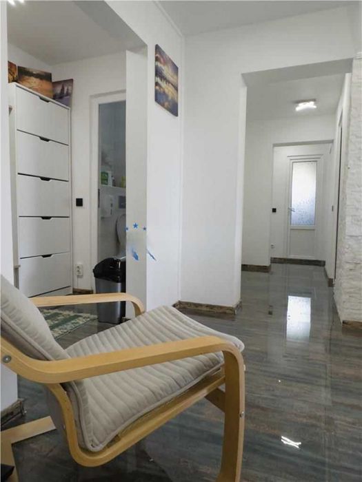 Vand apartament in municipiul Campina