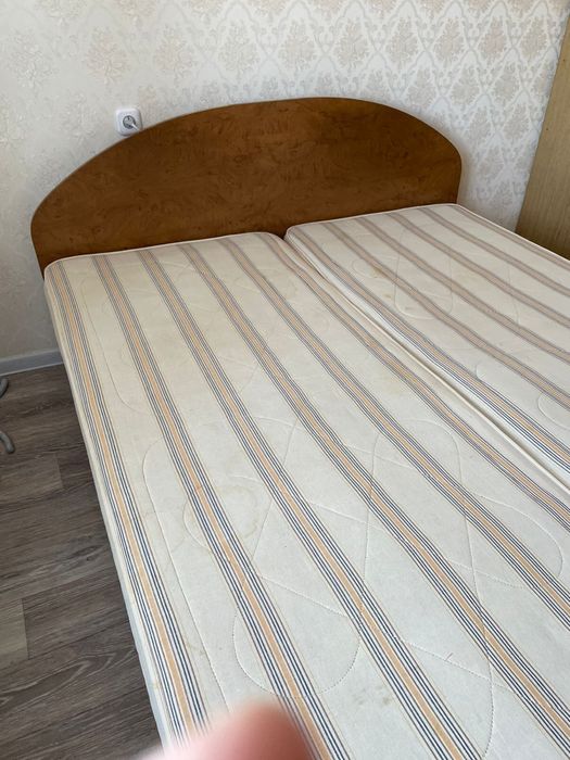 Кровать двуспальная