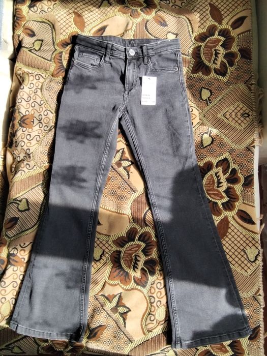 Продам новые джинсы