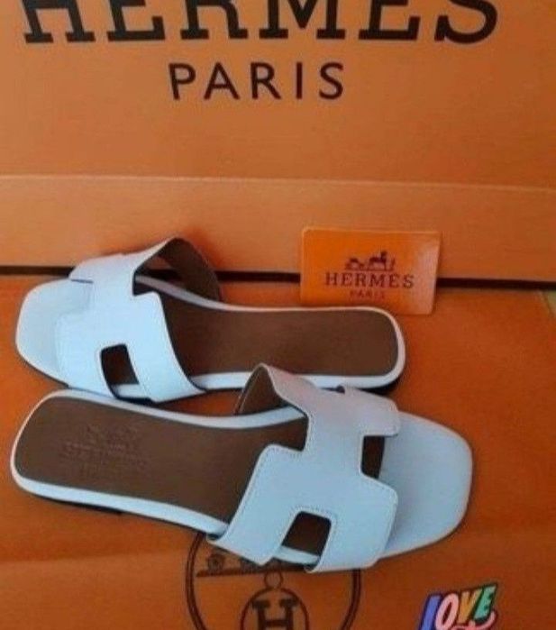 Papuci damă/șlapi,import Italia, diverse mărimi,saculet, etichetă